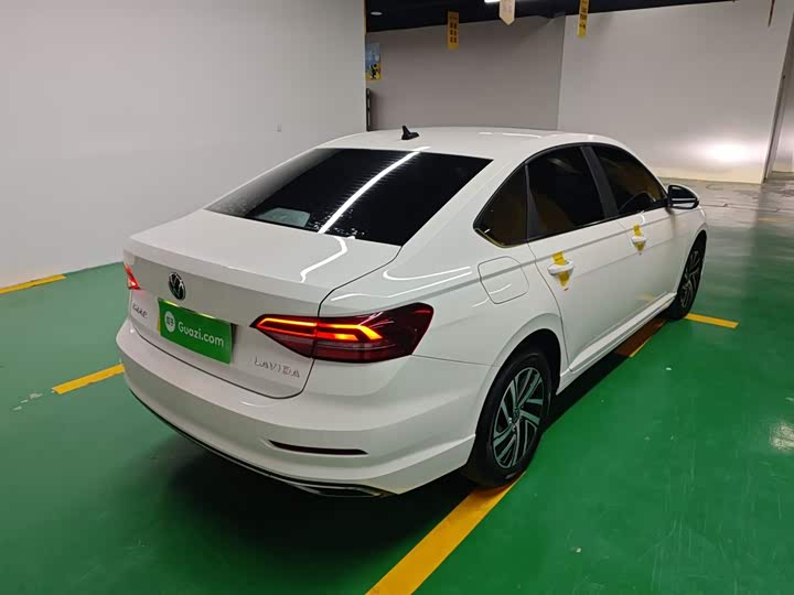 Фото 7 - Volkswagen Lavida