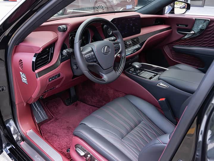 Фото 9 - Lexus LS