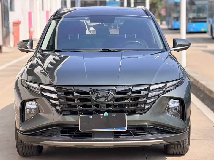 Фото 2 - Hyundai Tucson L