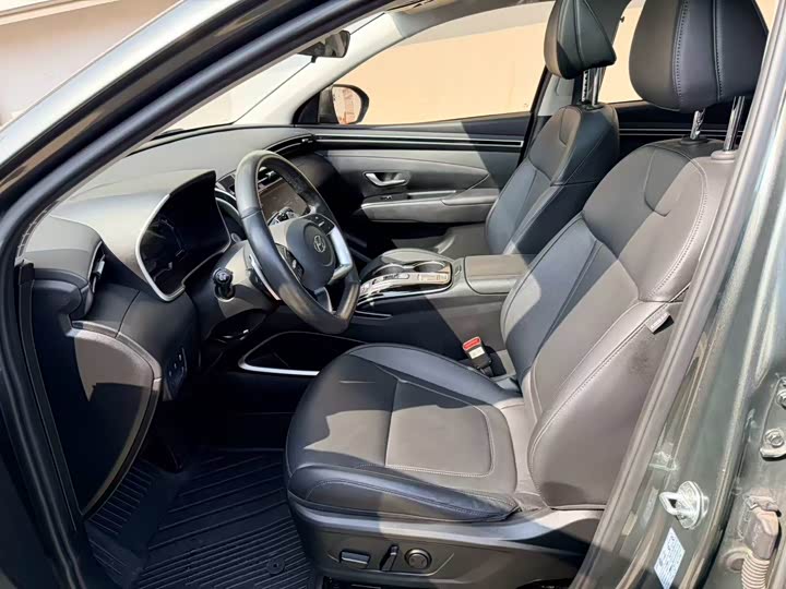 Фото 4 - Hyundai Tucson L