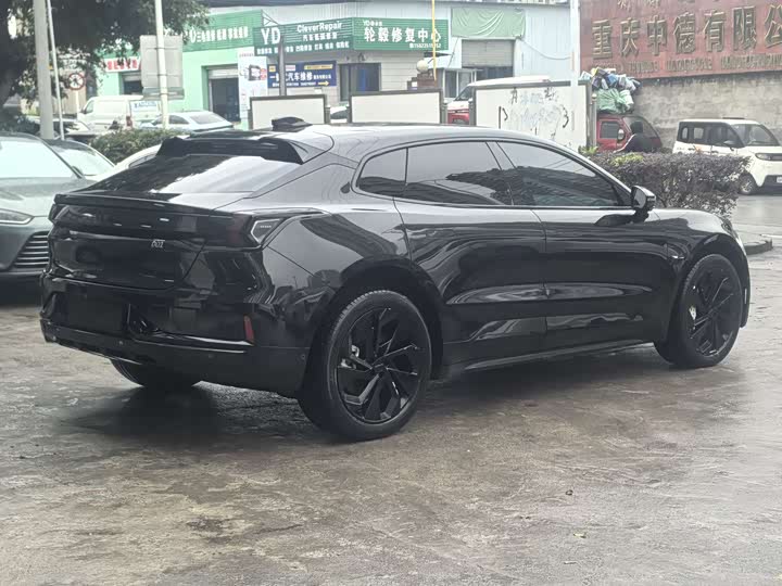 Фото 4 - Zeekr 001