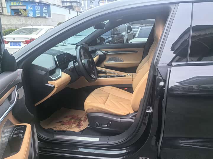 Фото 7 - Zeekr 001