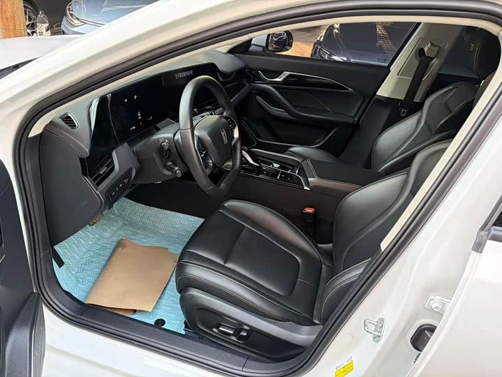 Фото 4 - Bestune B70