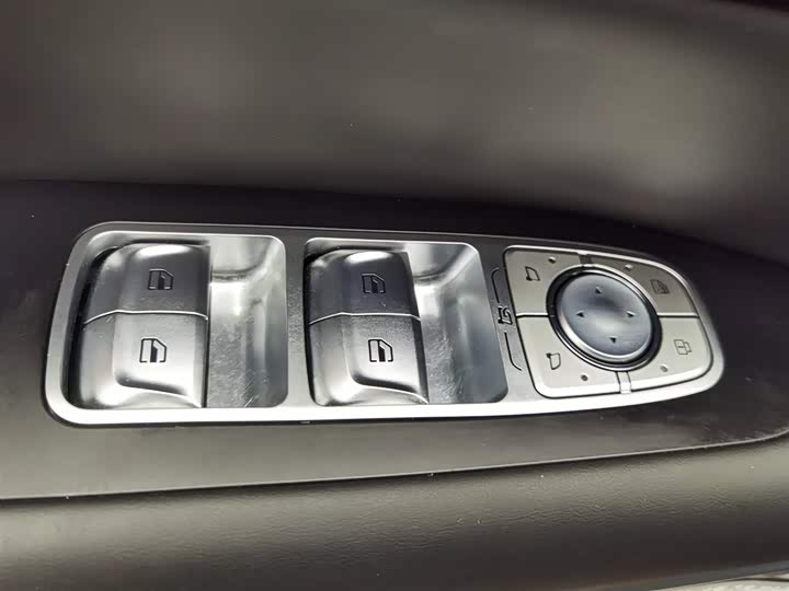 Фото 9 - Wey Gaoshan