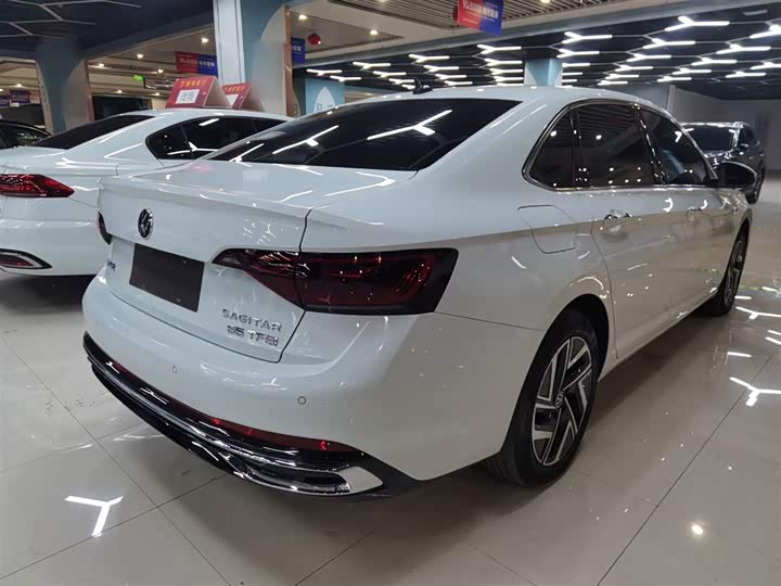 Фото 7 - Volkswagen Sagitar L