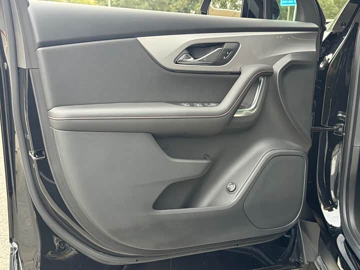 Фото 5 - Chevrolet Blazer