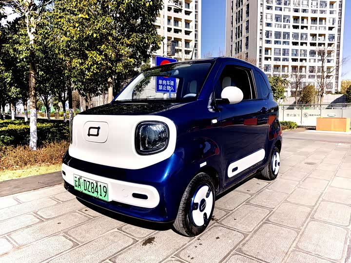 Фото 1 - Bestune Pony