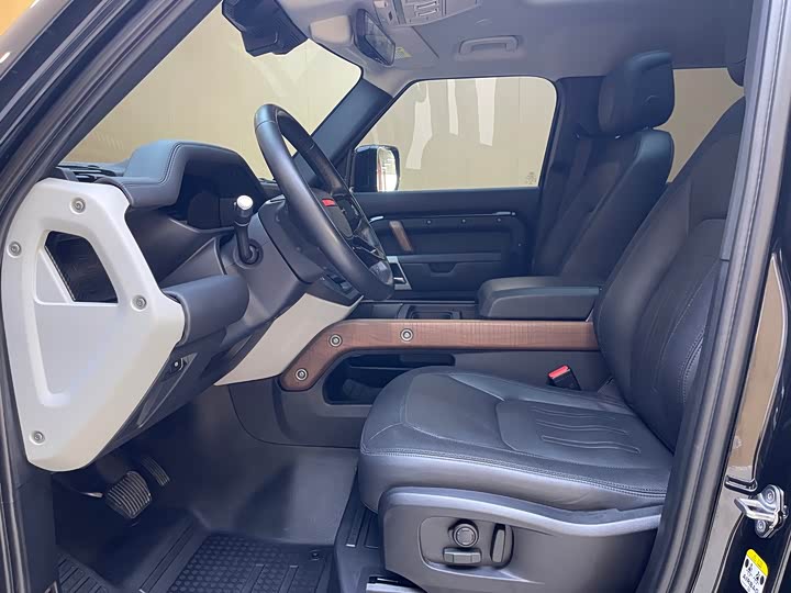 Фото 4 - Land Rover Defender