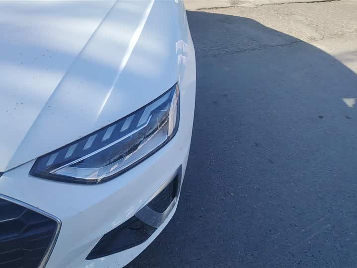 Фото 5 - Audi A4L