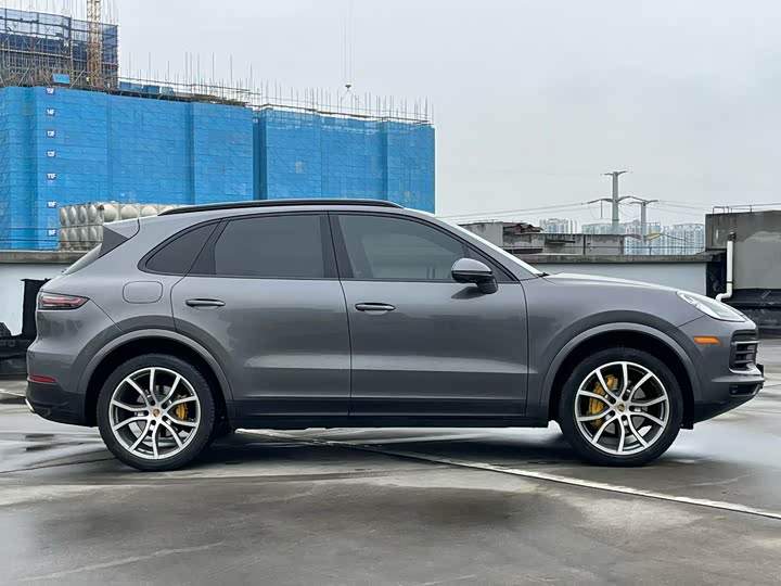 Фото 2 - Porsche Cayenne