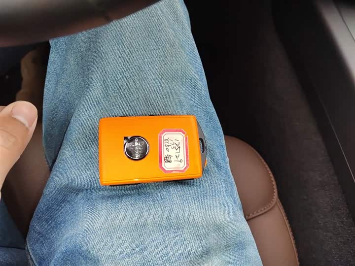 Фото 9 - Volvo XC60