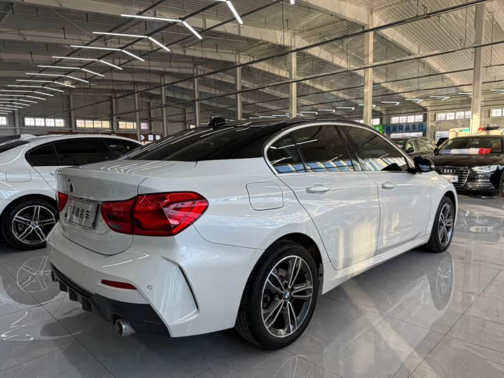 Фото 9 - BMW 1 Series