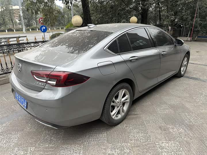 Фото 2 - Buick Regal