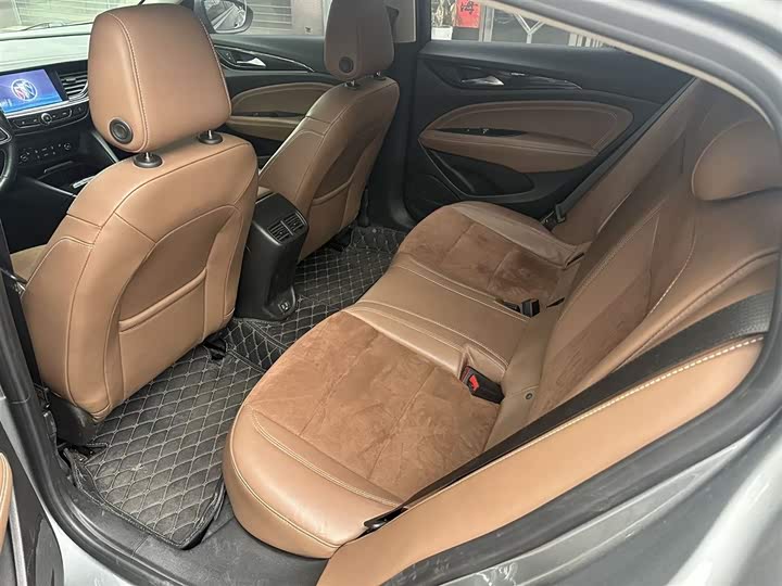 Фото 3 - Buick Regal