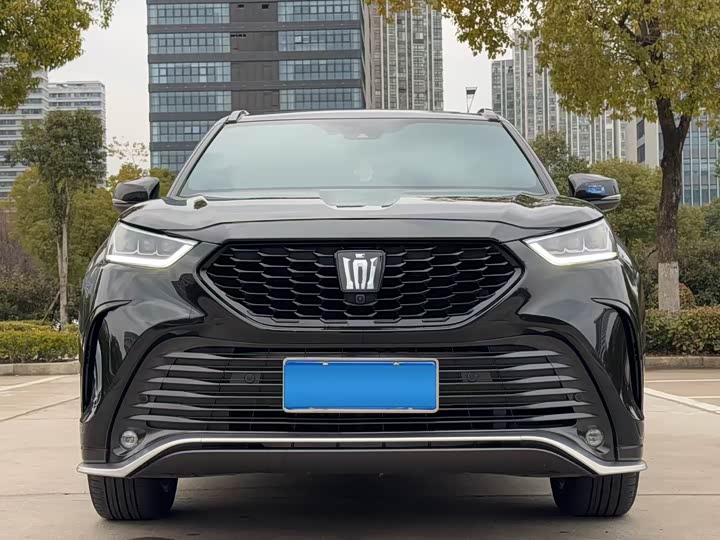 Фото 1 - Toyota Crown Kluger