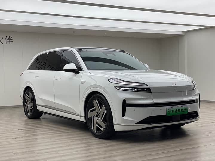 Фото 4 - Nio Onvo L90