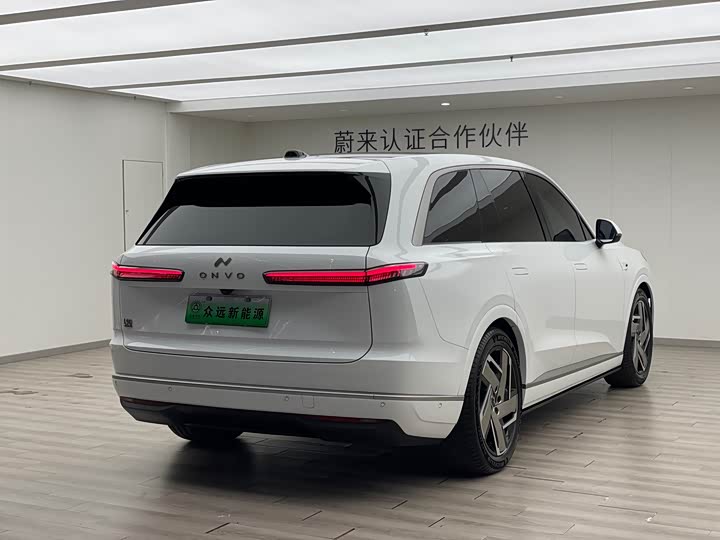 Фото 7 - Nio Onvo L90