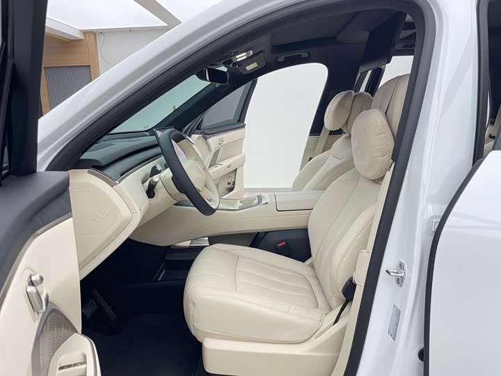 Фото 8 - Nio Onvo L90