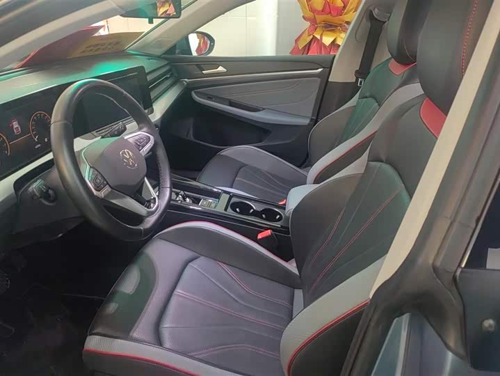 Фото 9 - Volkswagen Lamando L