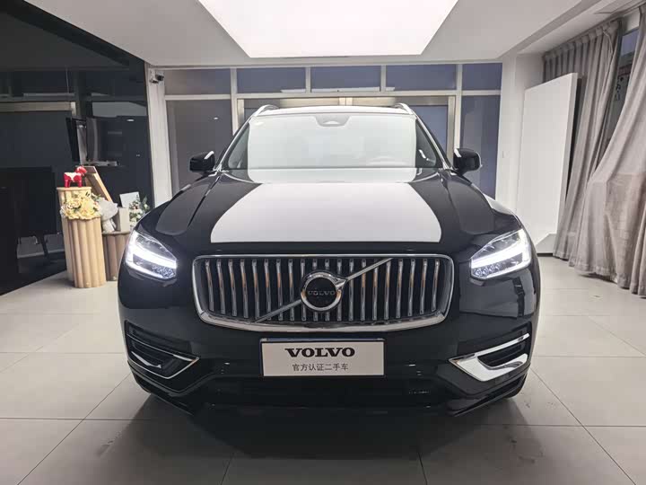 Фото 2 - Volvo XC90