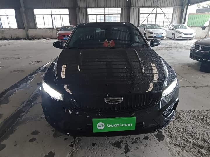 Фото 3 - Geely Preface