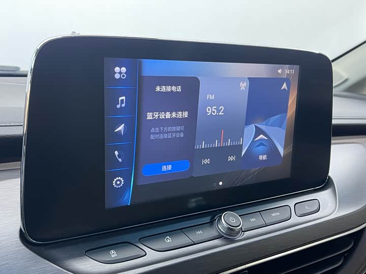 Фото 8 - Buick GL8 ES