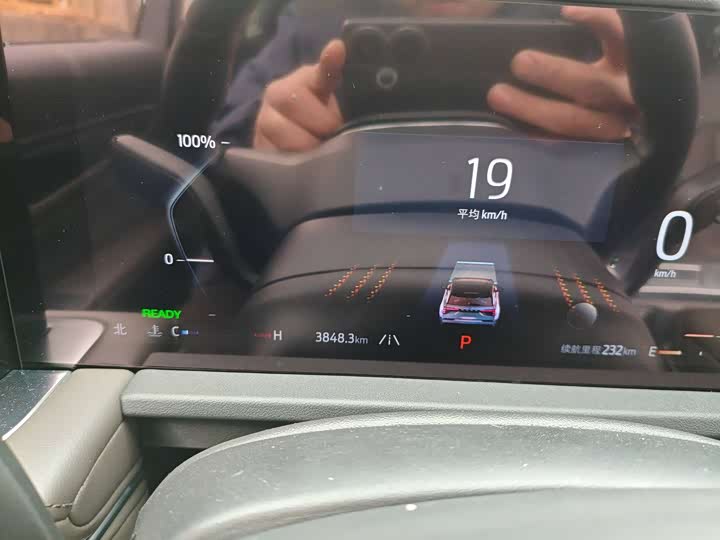 Фото 9 - Ford Edge