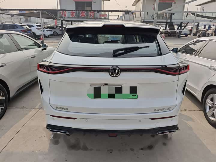 Фото 5 - Changan UNI-Z Hybrid