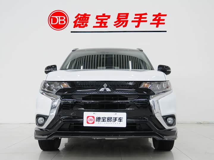 Фото 3 - Mitsubishi Outlander