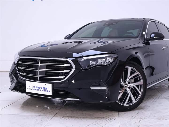 Photo 3 - Mercedes-Benz E-Class