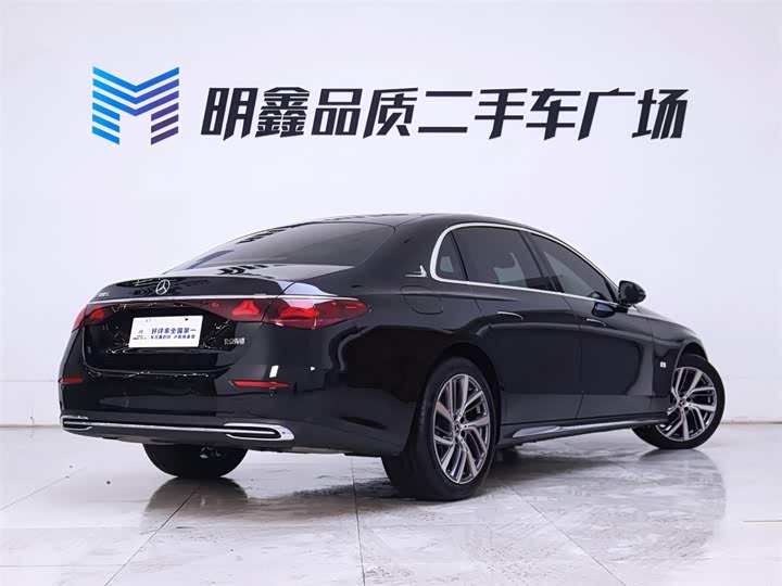 Photo 7 - Mercedes-Benz E-Class