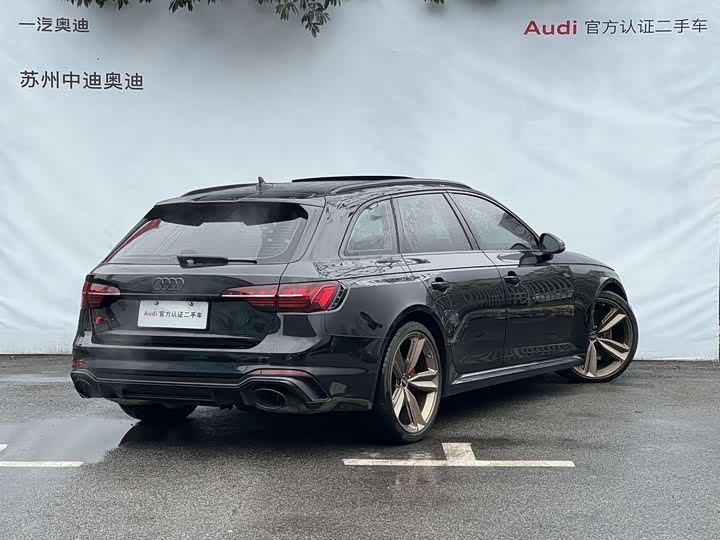 Фото 4 - Audi RS 4
