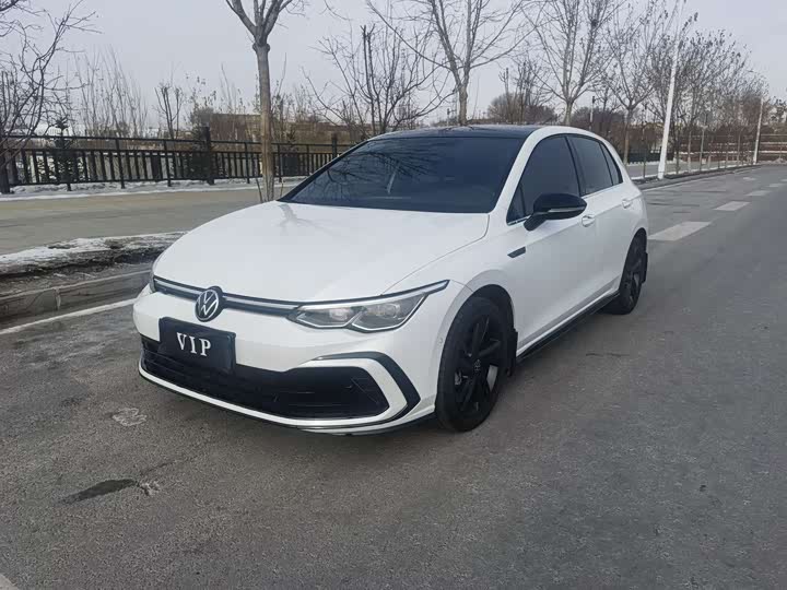 Фото 1 - Volkswagen Golf