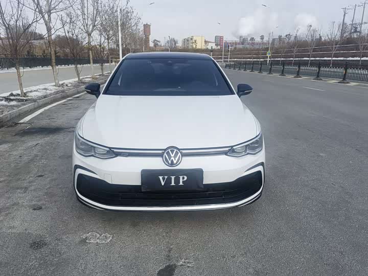 Фото 2 - Volkswagen Golf