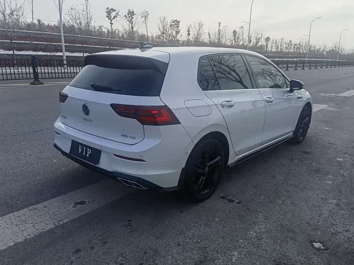 Фото 5 - Volkswagen Golf