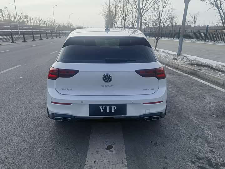 Фото 6 - Volkswagen Golf