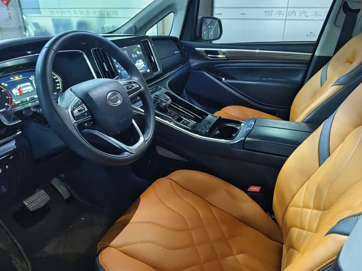 Фото 4 - GAC Trumpchi M8