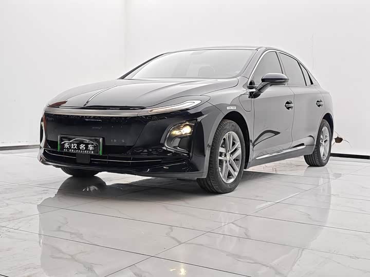 Фото 1 - Hongqi E-QM5