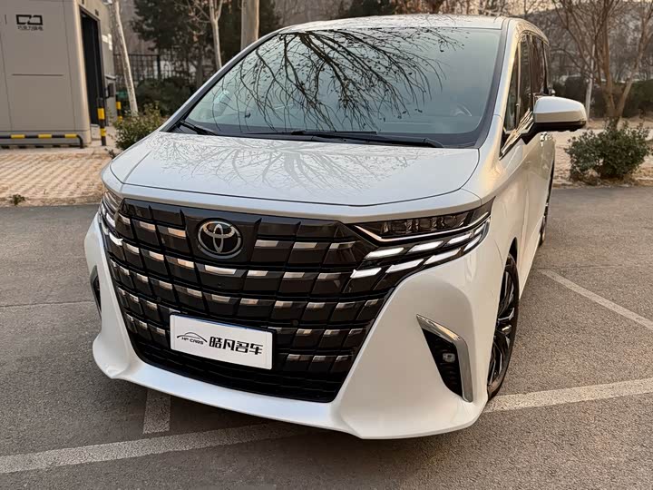 Фото 3 - Toyota Alphard