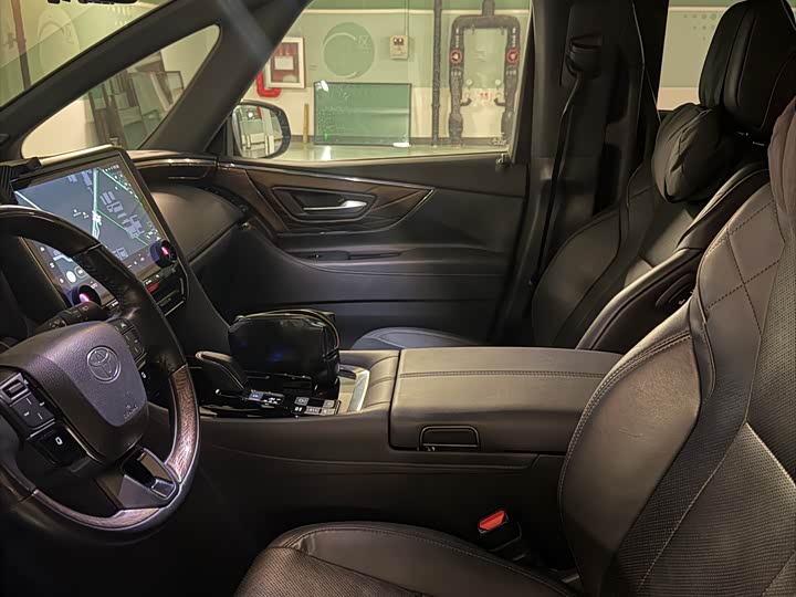 Фото 6 - Toyota Alphard