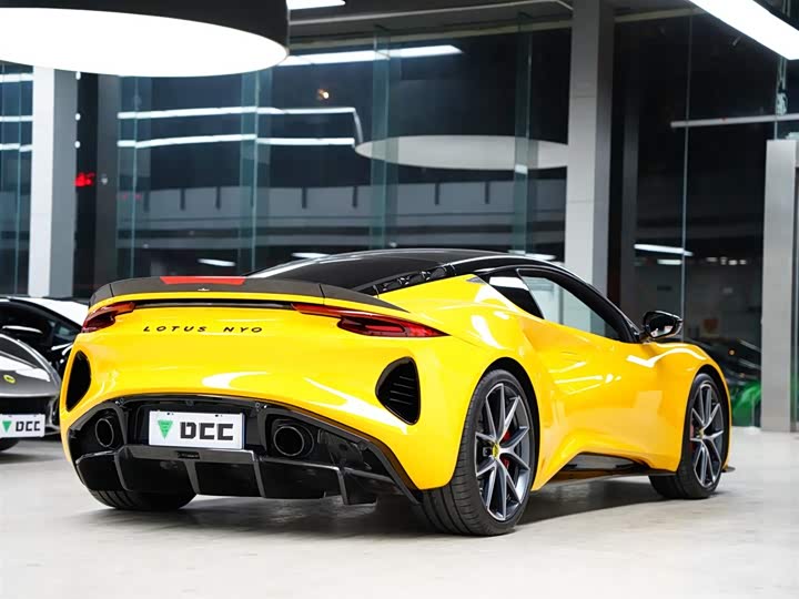 Фото 7 - Lotus Emira