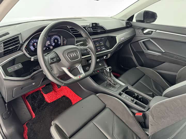 Фото 4 - Audi Q3 Sportback