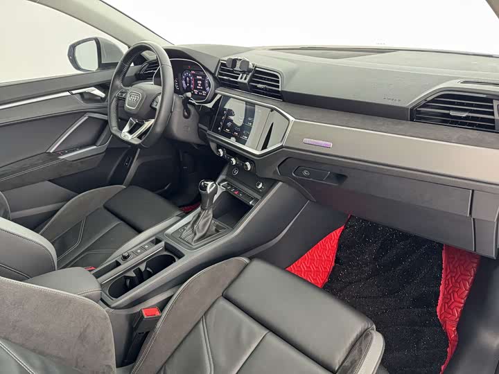 Фото 6 - Audi Q3 Sportback