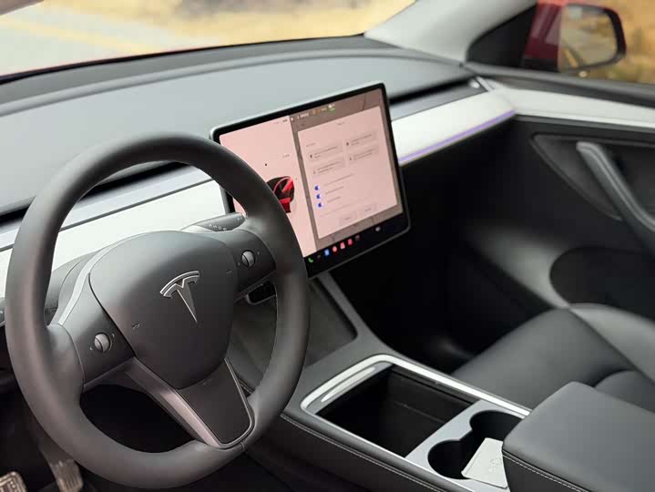 Фото 4 - Tesla Model Y