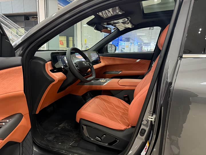 Фото 6 - Changan CS75 Plus