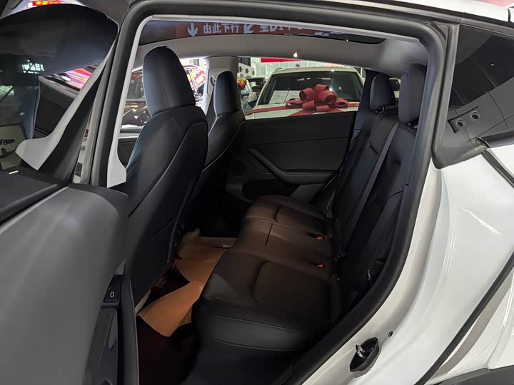 Фото 6 - Tesla Model Y