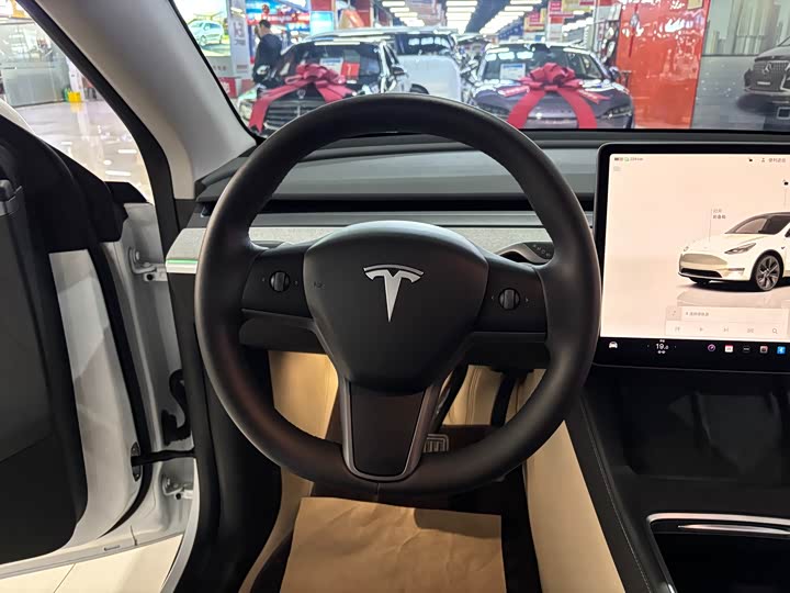 Фото 9 - Tesla Model Y
