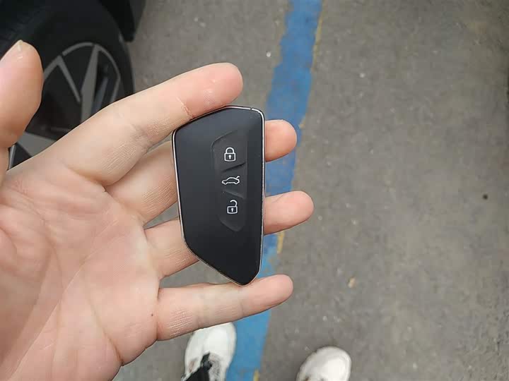 Фото 9 - Volkswagen ID.4 Crozz