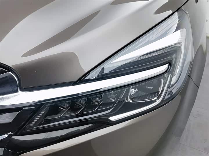 Фото 7 - Buick GL8 ES