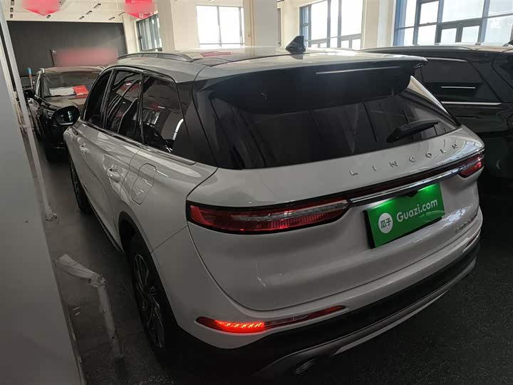 Фото 5 - Lincoln Corsair